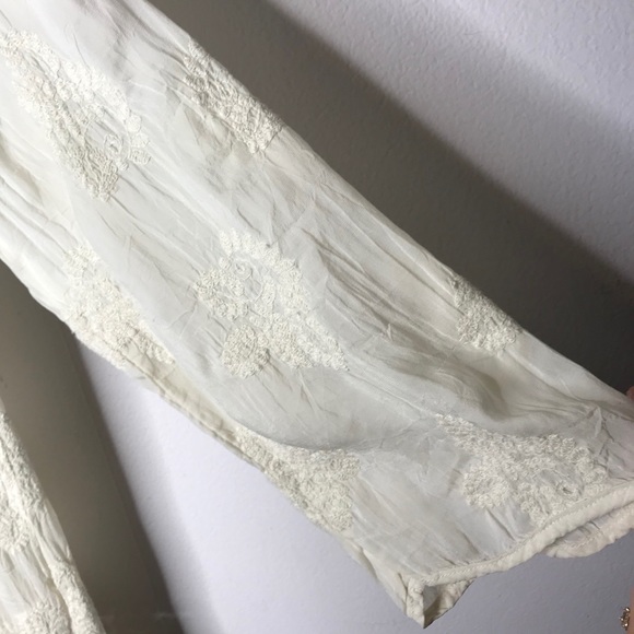 Johnny Was rayon embroidered crochet tunic - Picture 13 of 16